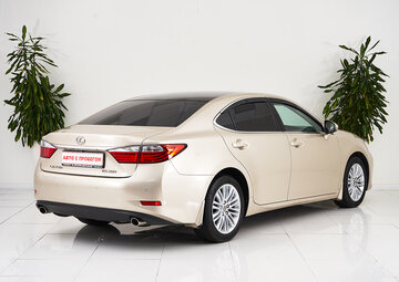 Lexus ES Вид 5
