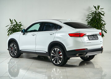 Geely Tugella Вид 4