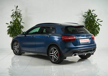 Mercedes benz GLA Вид 4