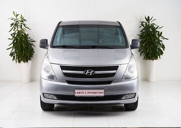 Hyundai Grand Starex Вид 2