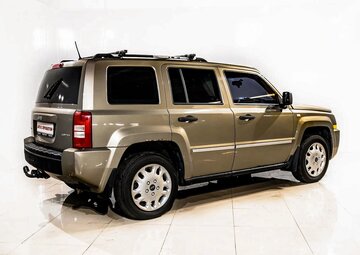 Jeep Liberty (North America) Вид 2