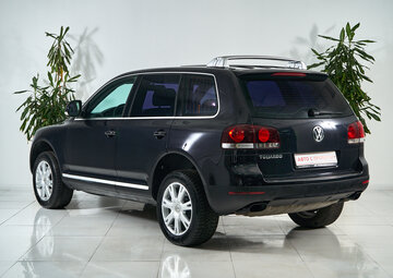 Volkswagen Touareg Вид 4