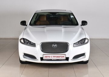 Jaguar XF Вид 2