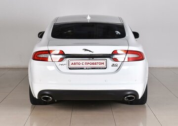 Jaguar XF Вид 4