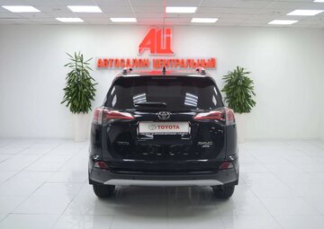 Toyota RAV4 Вид 4